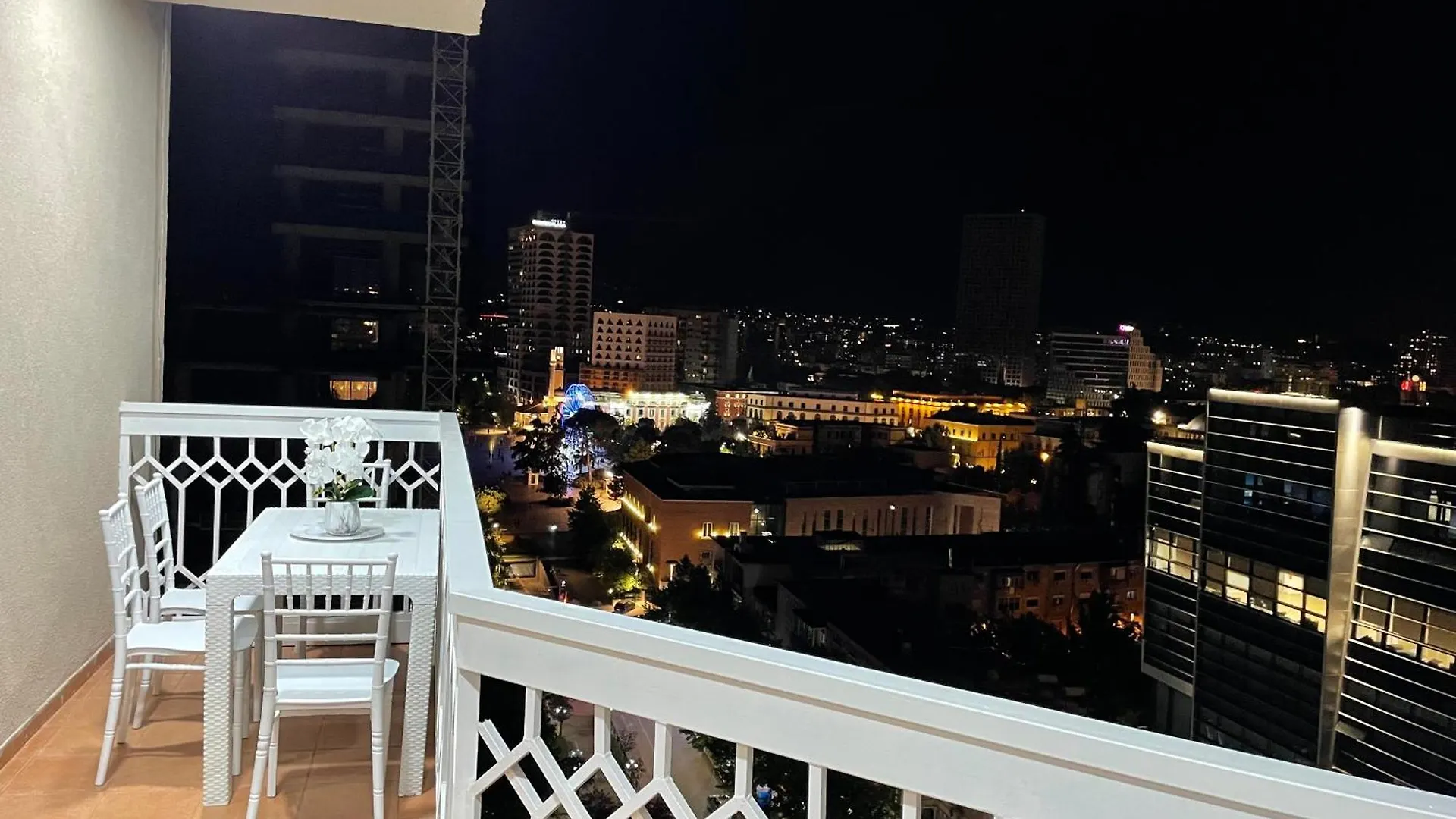 Apartment Sun Tower Luxury Suite-View From Of Tirana Center