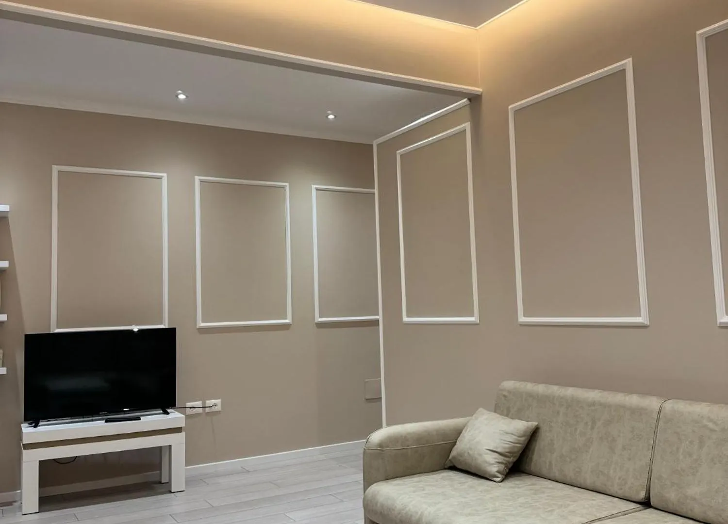 Sun Tower Luxury Suite-View From Of Tirana Center