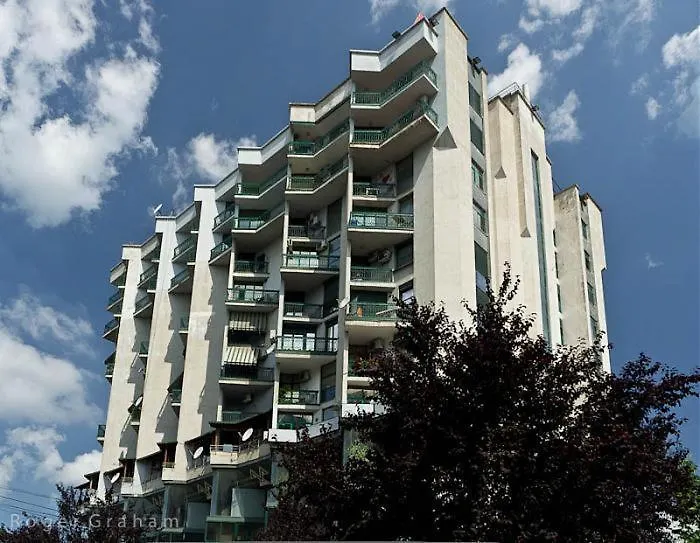 Sun Tower Luxury Suite-View From Of Tirana Center contacts