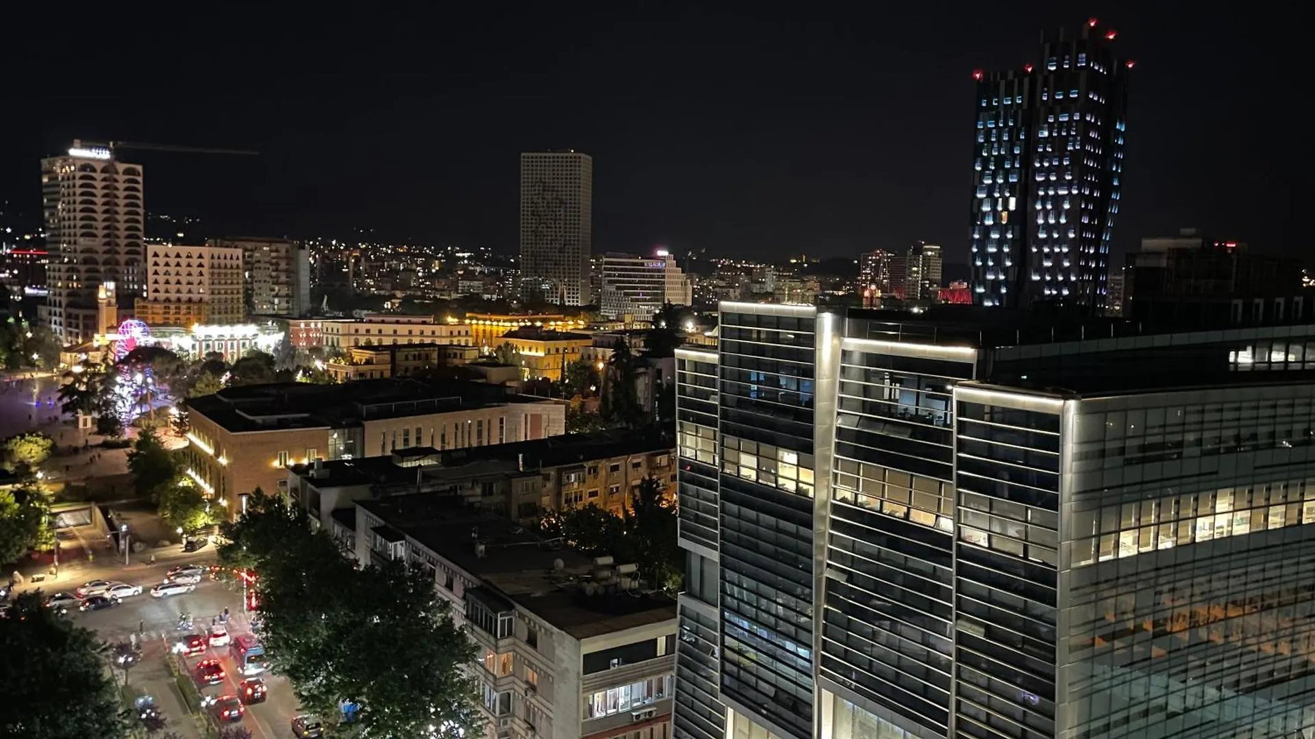 Apartment Sun Tower Luxury Suite-View From Of Tirana Center